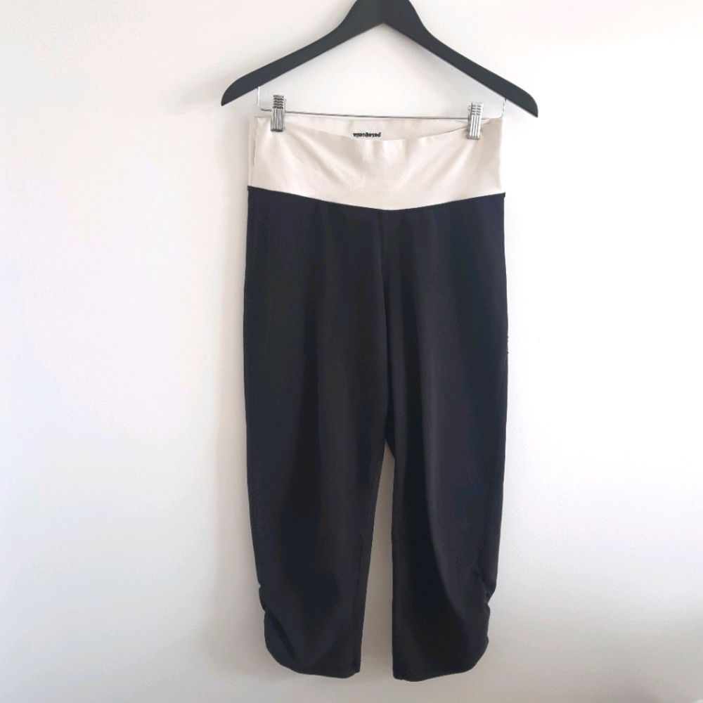 PATAGONIA Cropped Wide Leg Cinched Leggings - Picture 1 of 8